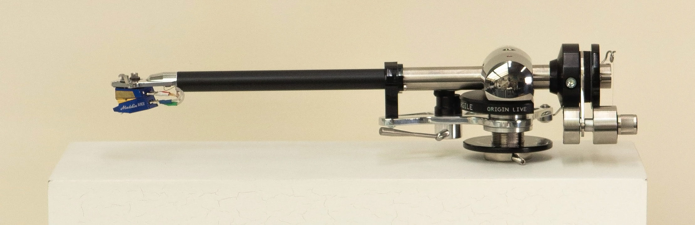 origin live agile tonearm for analogue vinyl audio playback, high end hifi hi fi at its ultimate sound with mid century mid-century stunning styling