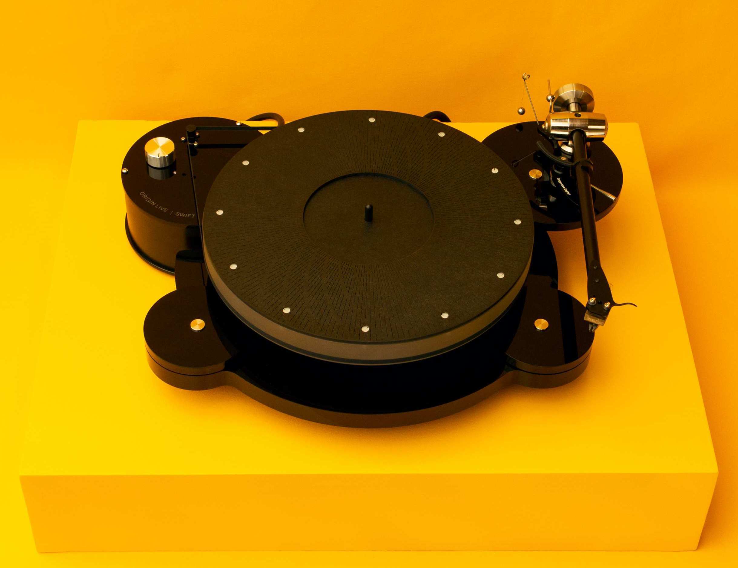 Best Turntable under £2500 Swift by Origin Live low resonance audiophile hi-fi rigid suspension